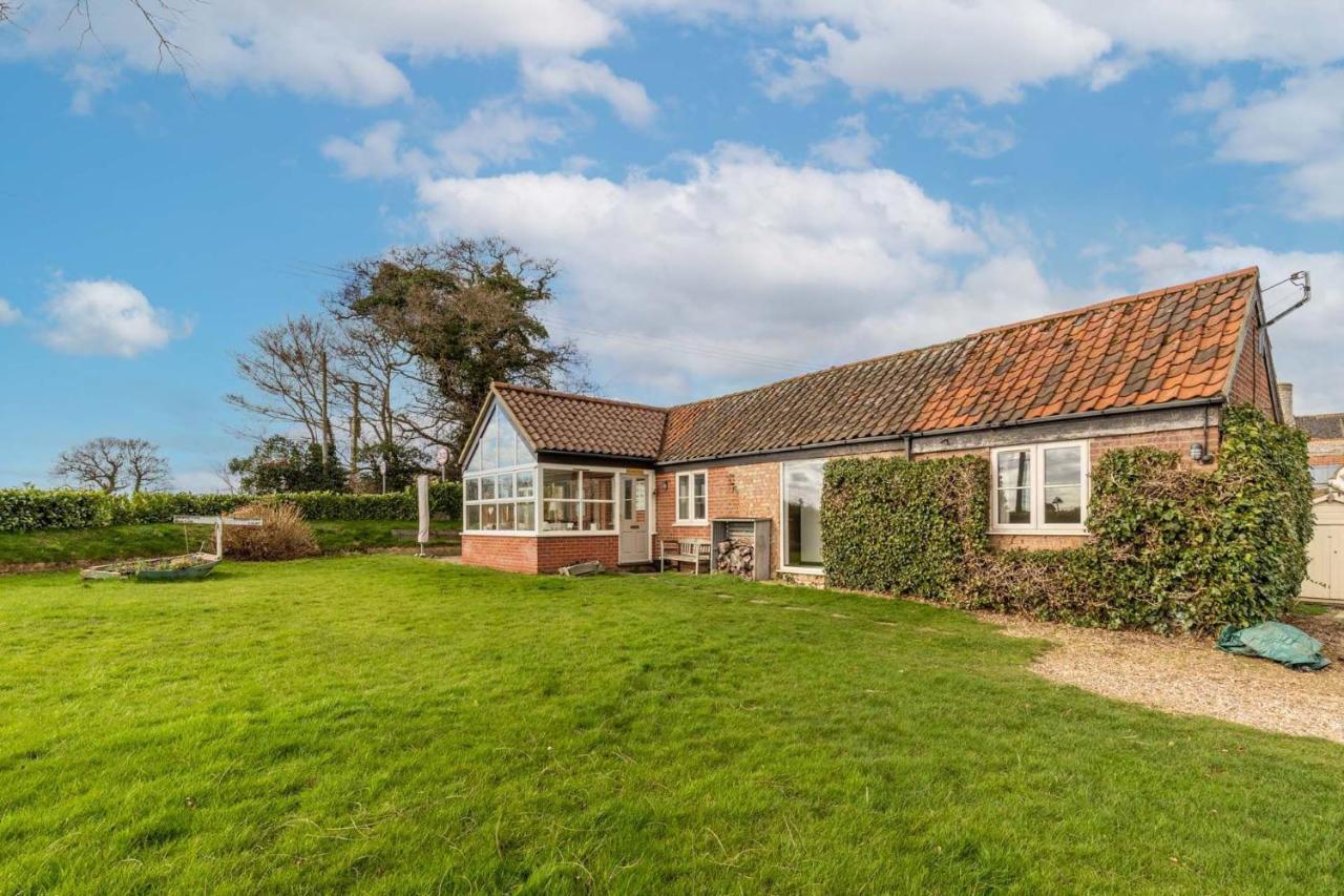 Woodfalls Barn Burgh and Tuttington Exterior foto
